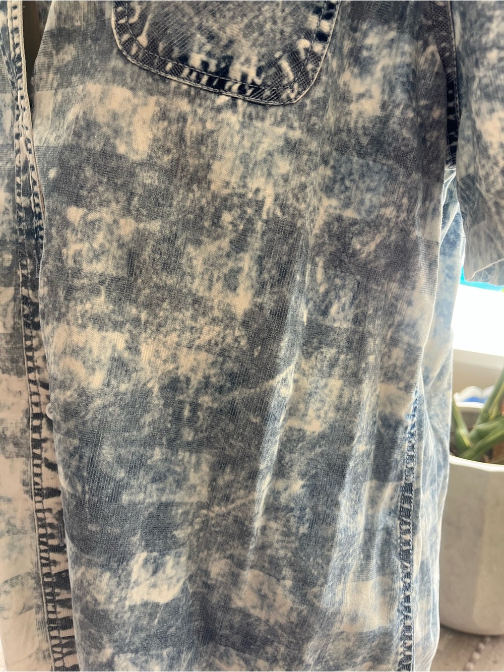 Reba Women’s XL Acid Wash Chambray Short Sleeve Western Shirt - Picture 7 of 9